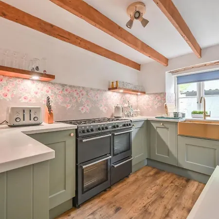Cosy Bake Cottage, Great Location In Looe, Cornwall * Looe